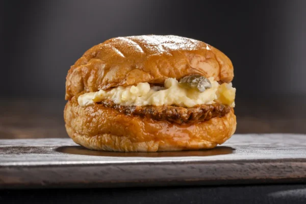 Amerikan Salatalı Islak Hamburger